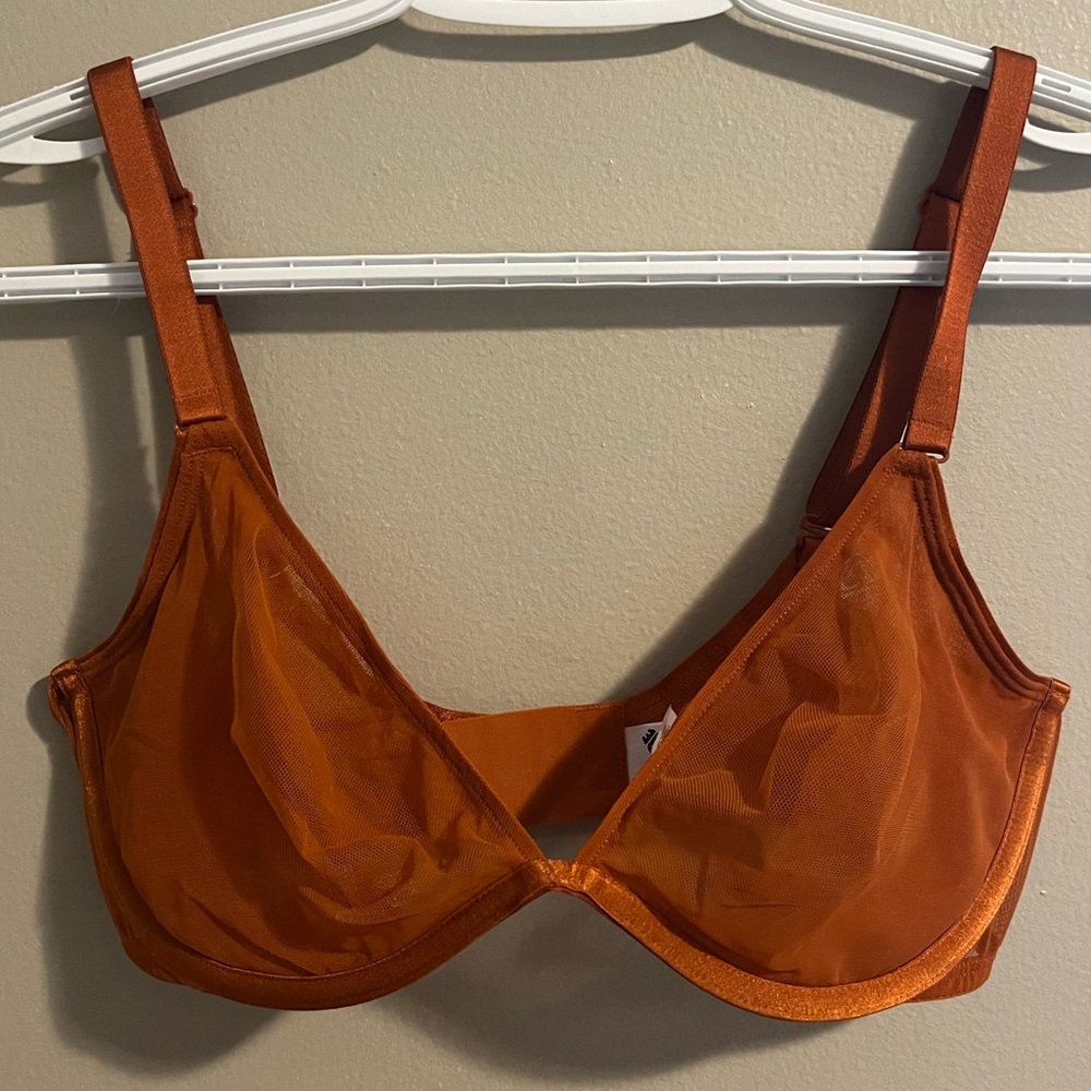 Parade Silky Mesh Underwire Triangle Bra in Retro (32DD/E)